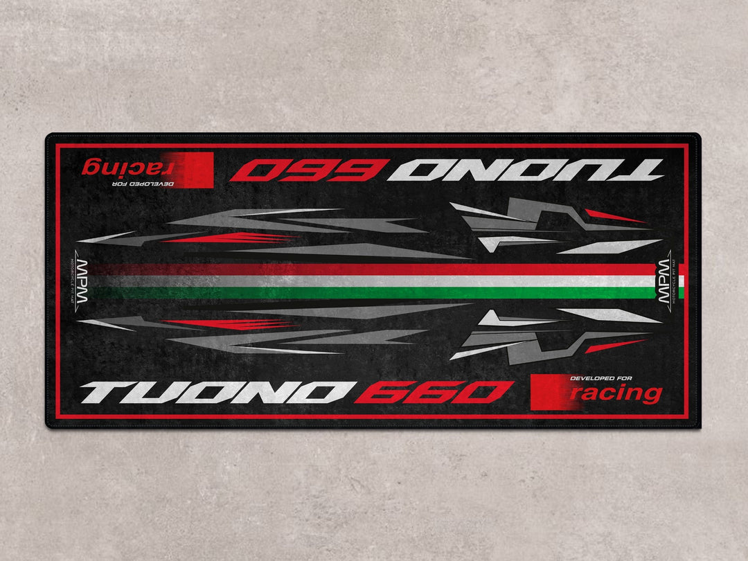 Aprilia Tuono 660 Rush Grey modeline özel motosiklet paspası. Park halısı ve showroom halısı olarak tasarlandı.
