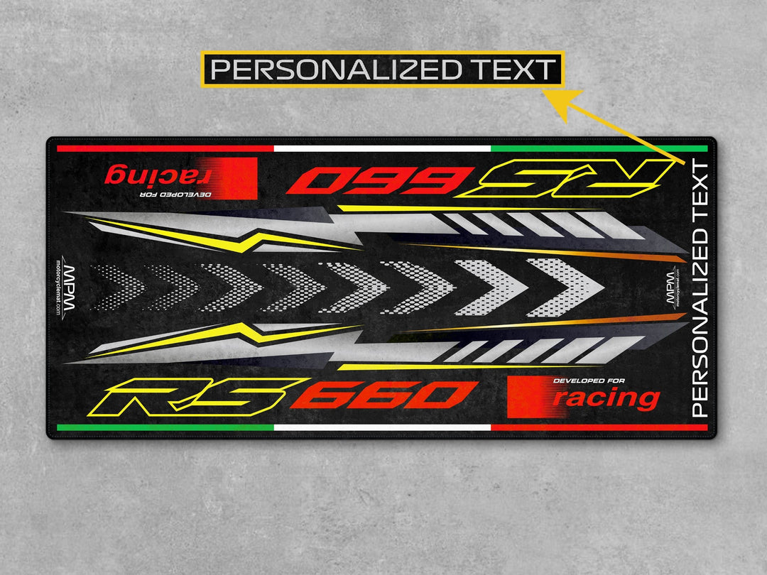 Venom Yellow RS 660 için kişiselleştirilmiş paspas. Pist alanı ve sürücü ihtiyaçları için özel tasarım pit halısıdır.