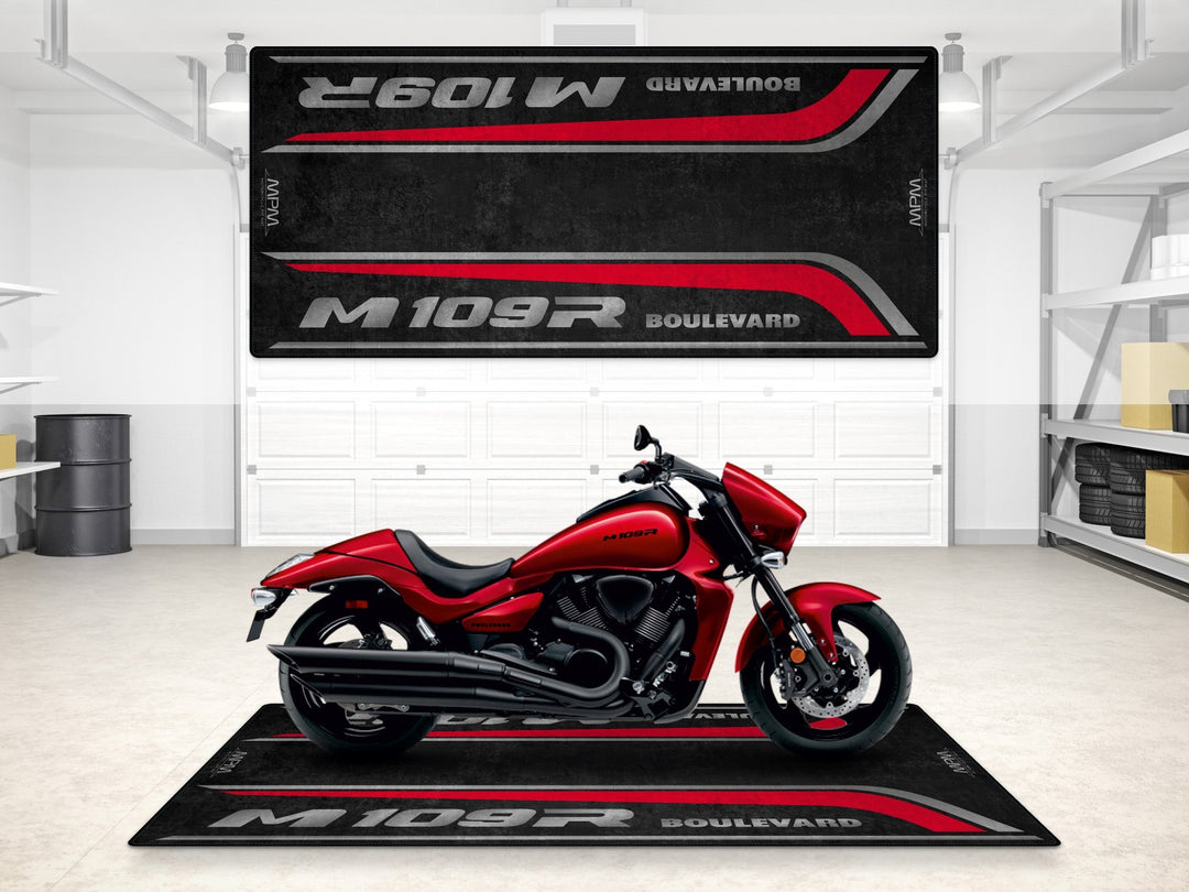 Suzuki Boulevard M109R Halısı – motosiklet paspası olarak garaj ve park alanı için üretildi
