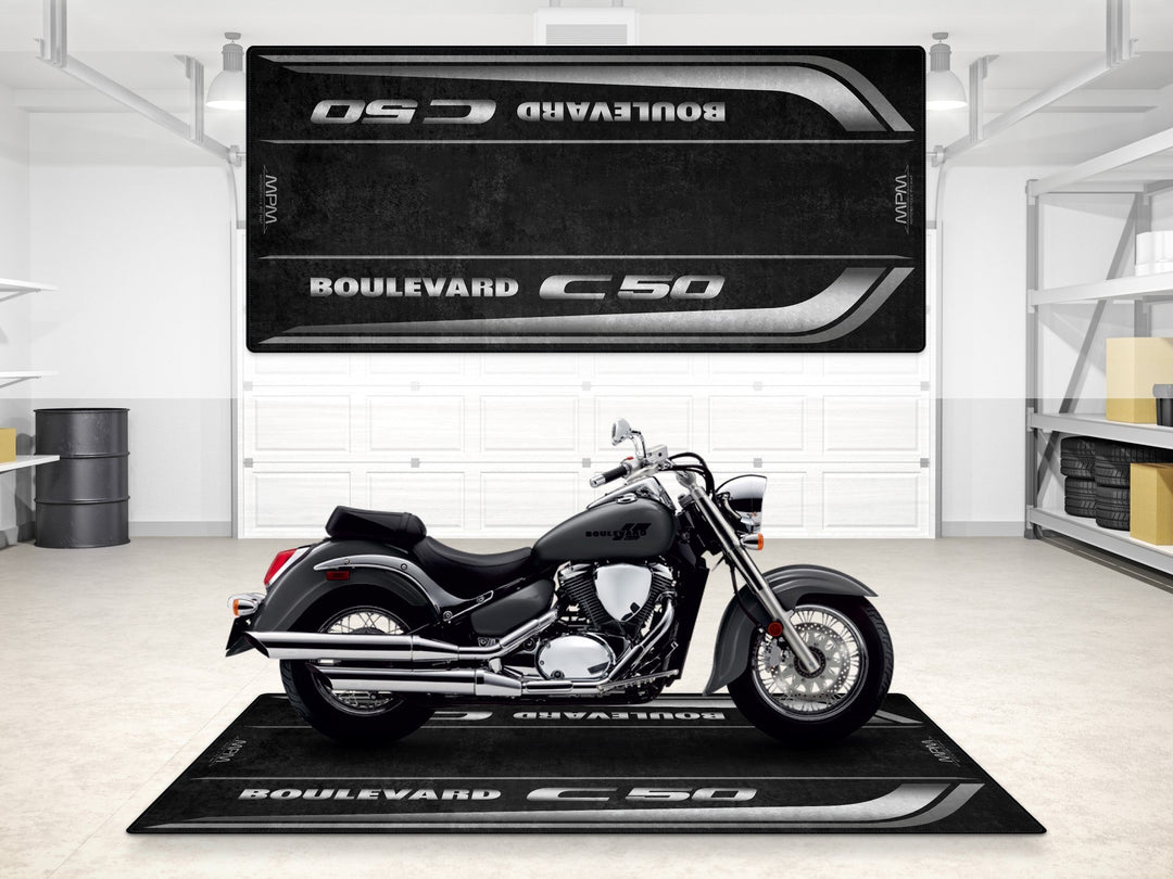 Suzuki Boulevard C50 Halısı – motosiklet paspası olarak garaj ve park alanı için üretildi
