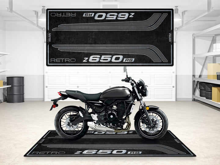 Kawasaki Z650RS Halısı Ebony Metallic Carbon Gray – siyah gri için üretilmiş motosiklet paspası
