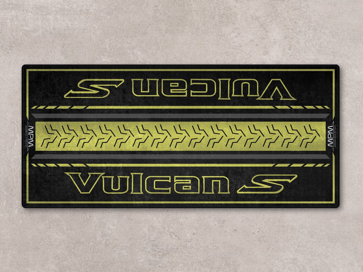 Vulcan S Pearl Sand Khaki Ebony motosiklet halısı – şık pit mat ve zemin koruyucu paspas

