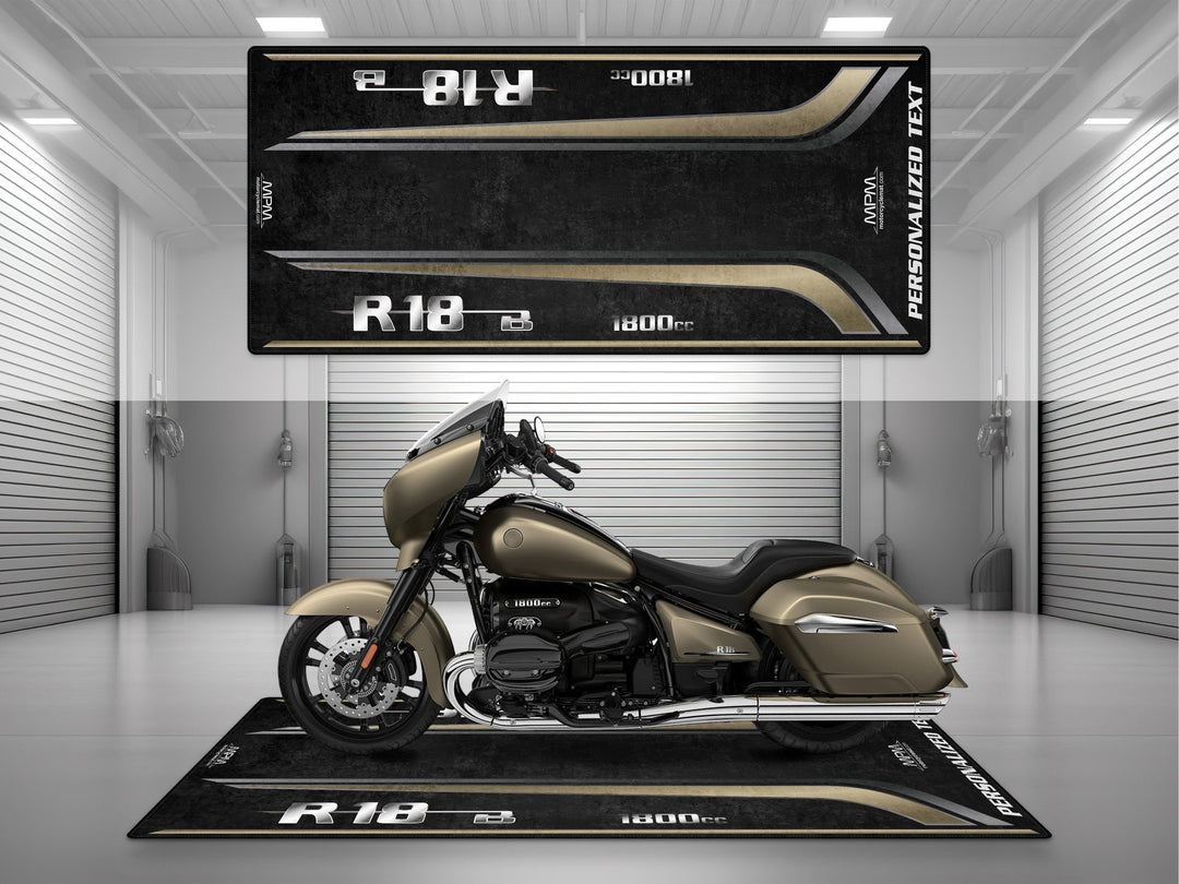 Kişiye özel tasarımlı R18B pit matı. Manhattan tonuyla motosiklet teşhiri ve showroom halısı için idealdir.
