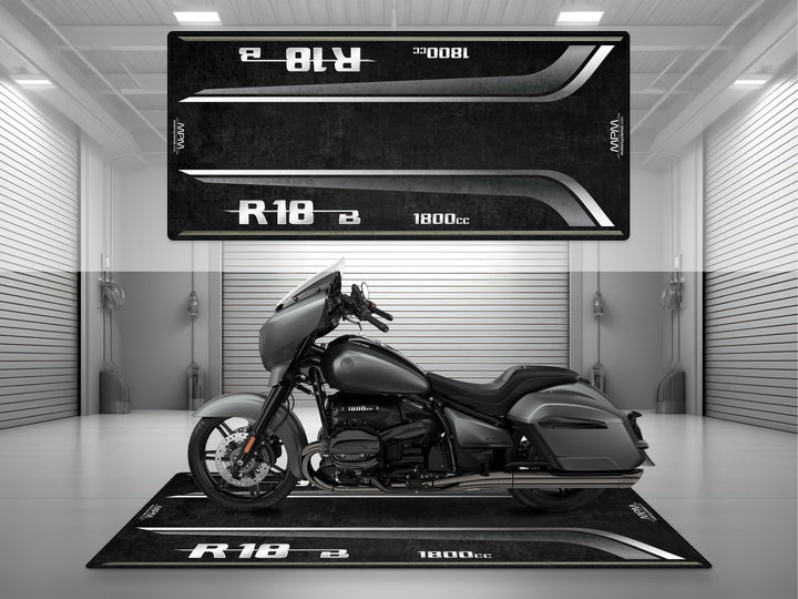 BMW R18B için üretilmiş motosiklet halısı. Mineral gri mat rengiyle garajda fark yaratan şık koruyucu.
