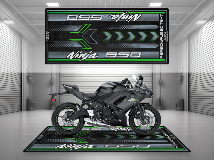 Siyah Kawasaki Ninja 650 showroom paspası – sıvı geçirmez motosiklet halısı
