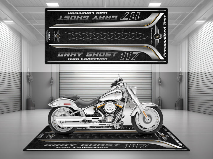 Harley Fat Boy Gray Ghost 117 park matı; pist hazırlığı ve motor teşhir halısı
